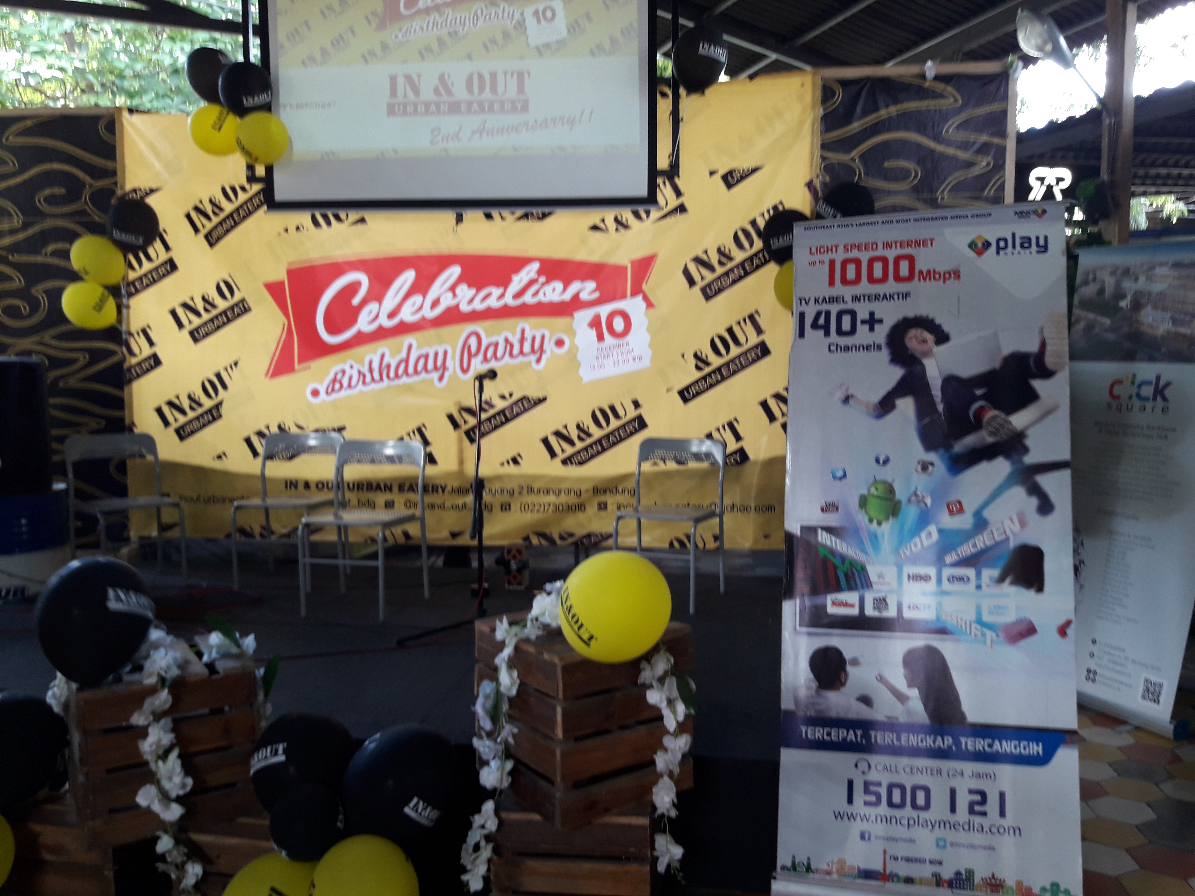 Perayaan Ulang Tahun In Out Urban Eatery Bandung MNC Play Persembahkan Internet Gratis